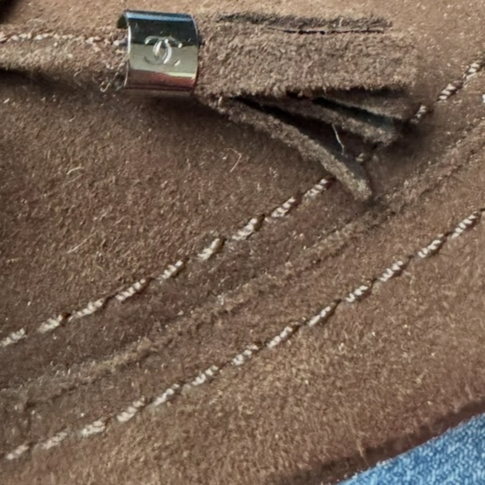 Chanel CC Fringed Suede Pumps EU 38 US 7.5 Brown Kitten Heel Classic Old Money - Picture 15 of 15